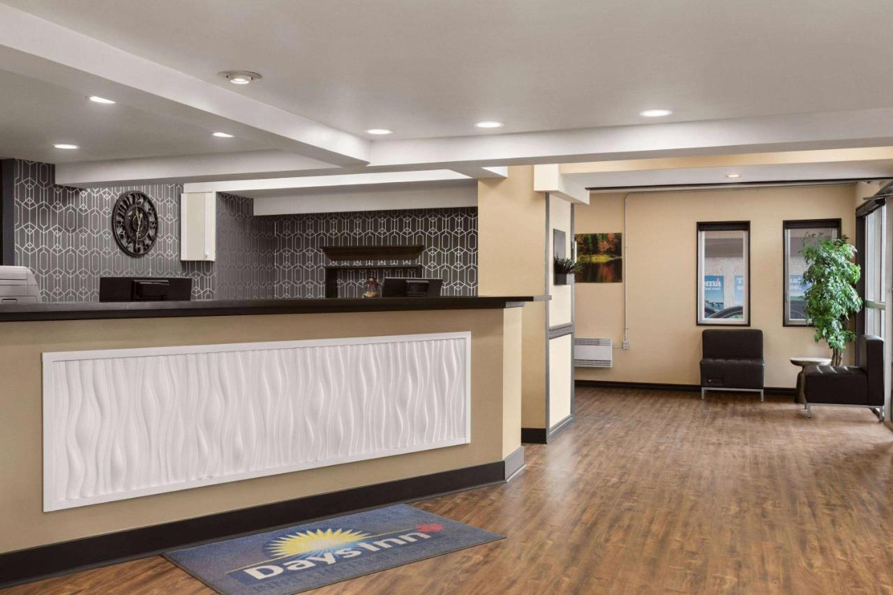 Days Inn & Suites By Wyndham Sault Ste. Marie On Zewnętrze zdjęcie