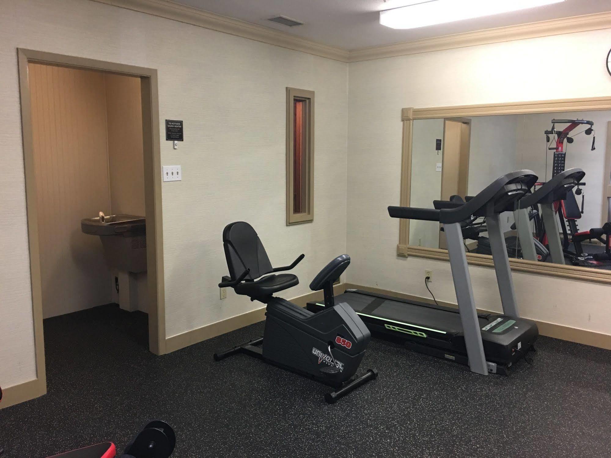 Days Inn & Suites By Wyndham Sault Ste. Marie On Zewnętrze zdjęcie