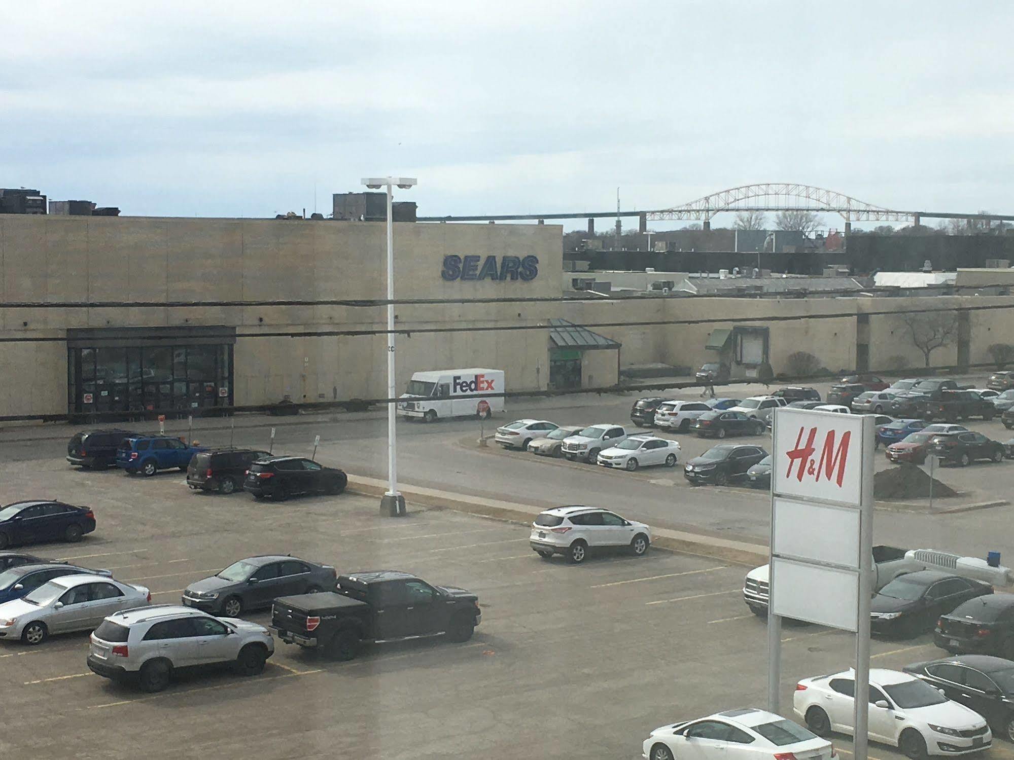 Days Inn & Suites By Wyndham Sault Ste. Marie On Zewnętrze zdjęcie