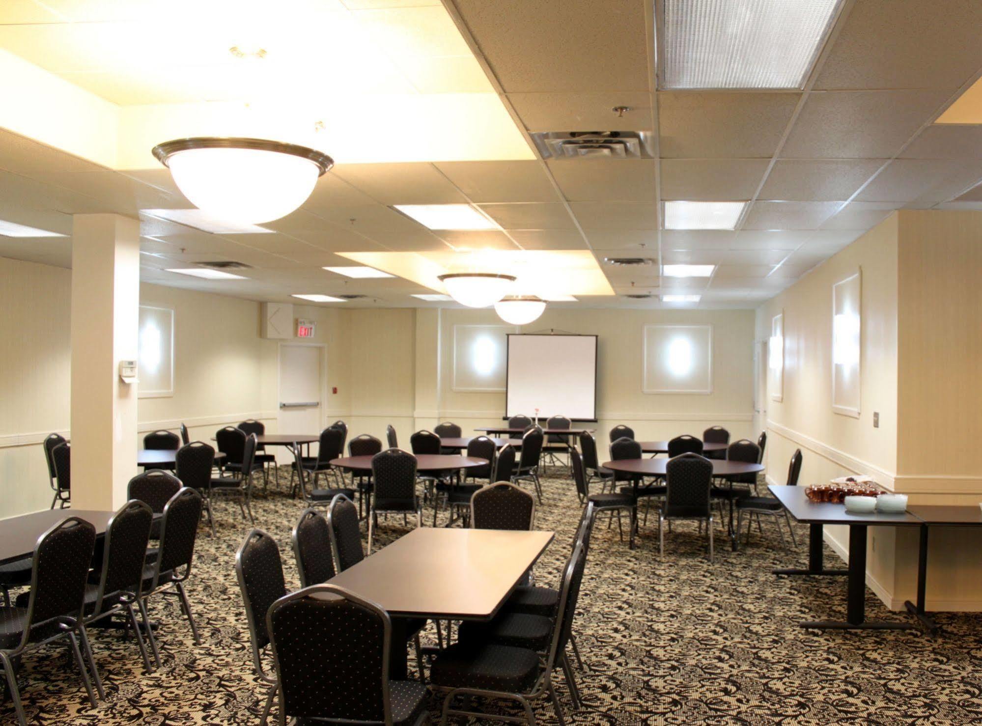 Days Inn & Suites By Wyndham Sault Ste. Marie On Zaplecze biznesowe zdjęcie